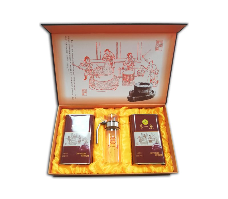 <b>第一磨非转基因小磨香油礼盒</b>